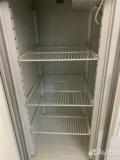 Морозильный шкаф