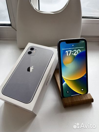iPhone 11, 64 ГБ