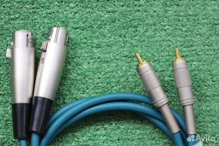 2XLR-2RCA Hitachi LC-OFC, Japan