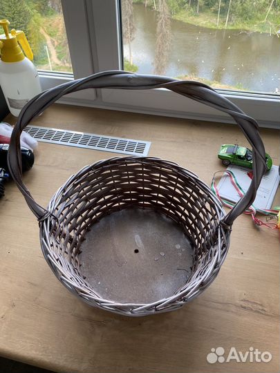 Корзина плетеная