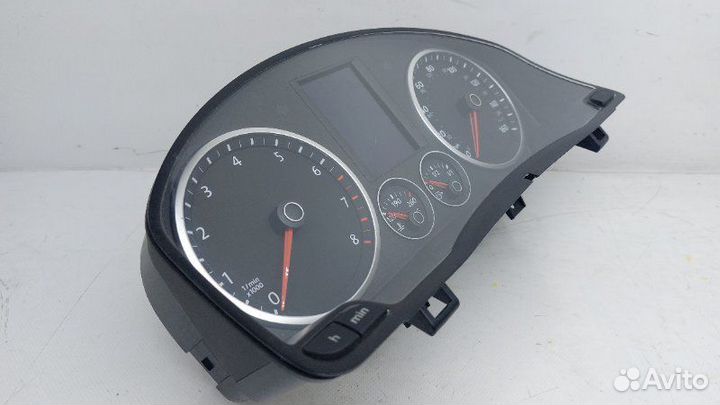 Щиток приборов Volkswagen Tiguan 2.0 2009