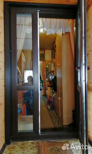 Дверь пластиковая входная