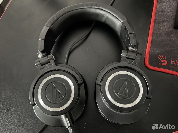 Наушники Audio-Technica ATH-M50x