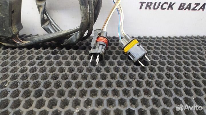 Замок двери передней правый