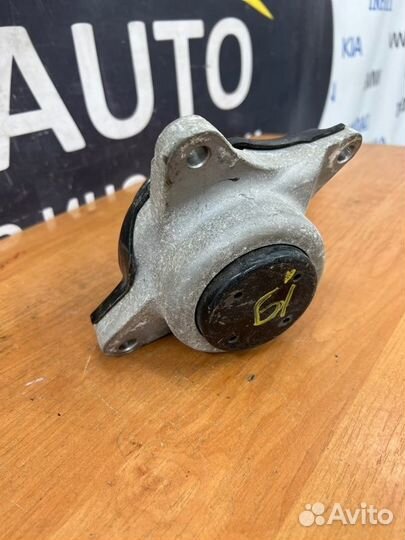 Подушка двигателя правая Kia Quoris 1 G8BE