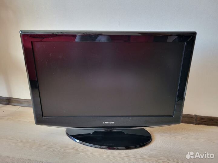 Телевизор Samsung 32 дюйма на детали