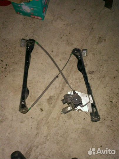 Электростеклоподьемник