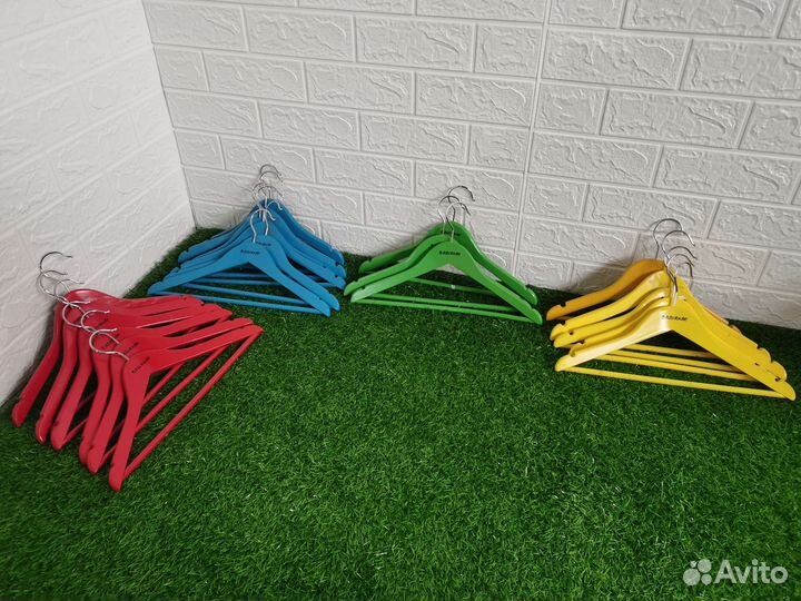 Вешалки детские