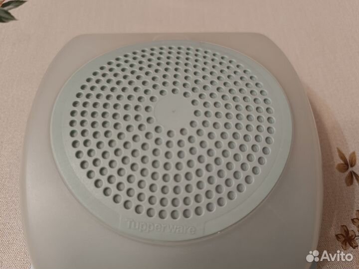 Умная сырница Tupperware, мало б/у