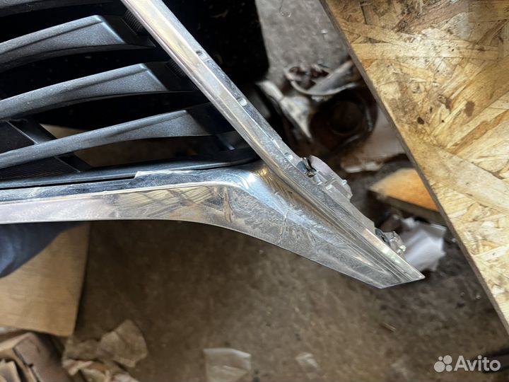 Решетка бампера передняя Lexus rx3 2009-2012