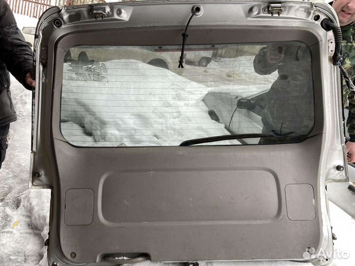 Дверь багажника(5-я дверь) тойота эстима