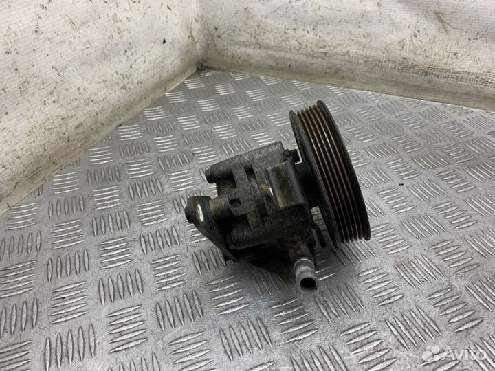 Насос гидроусилителя Nissan Primera P12 QR20DE