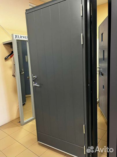 Дверь входная финская Джелд Вен 1894 (аналог)