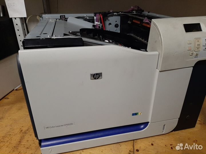 Цветной лазерный принтер HP Color LaserJet CP3525