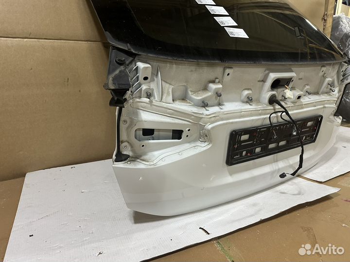 Крышка багажника на BMW G32