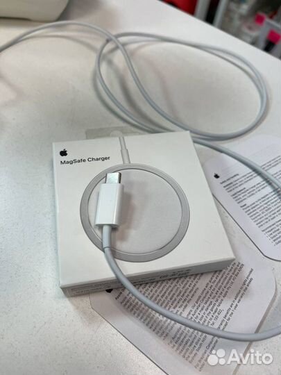 Беспроводная зарядка MagSafe новая