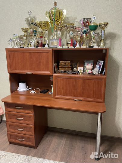 Компьютерный стол