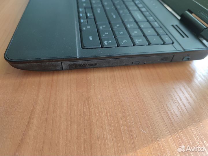 Ноутбук Emachines E525 (Acer)