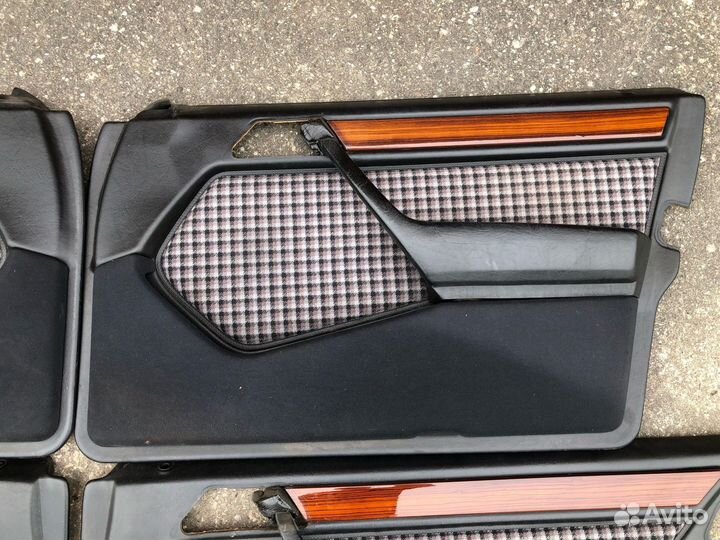 Дверные карты W124 шотландская клетка черные