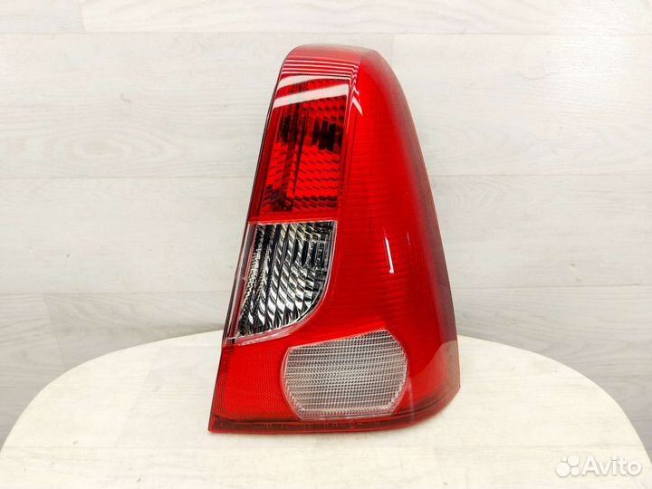 Фонарь задний правый Renault Logan 2004-2009