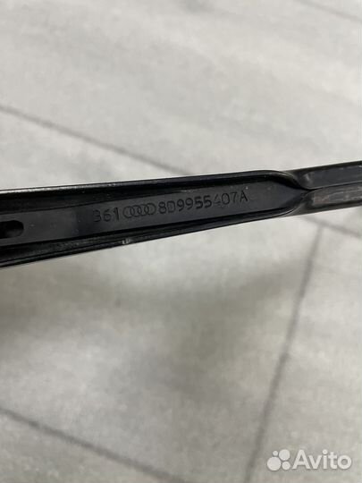 Поводок заднего дворника Ауди А4 Б5 А6 С5