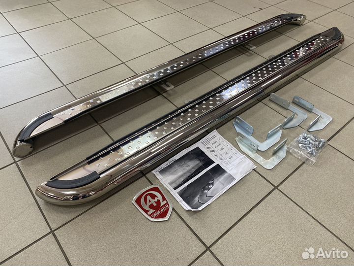 Пороги внешние площадки Toyota Land Cruiser 100