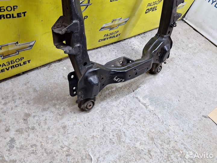 Подрамник передний Опель Инсигния