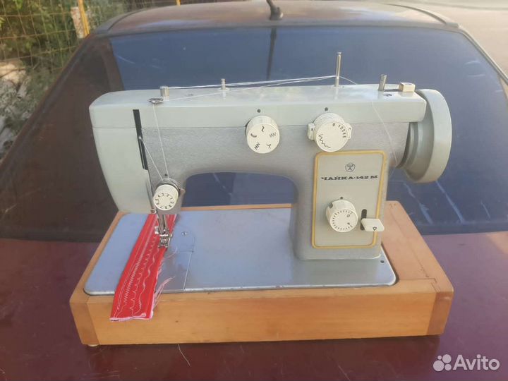Швейная машина Чайка 142м. 7689