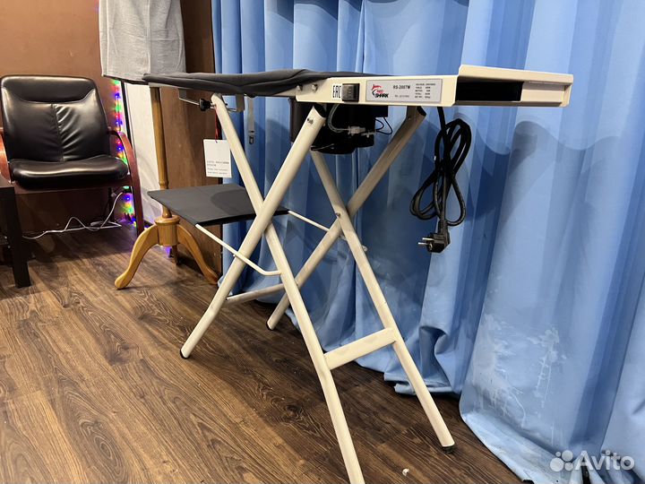 Гладильная доска Red Shark RS-2007M