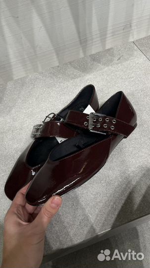 Лакированные балетки Zara цвет бургунди