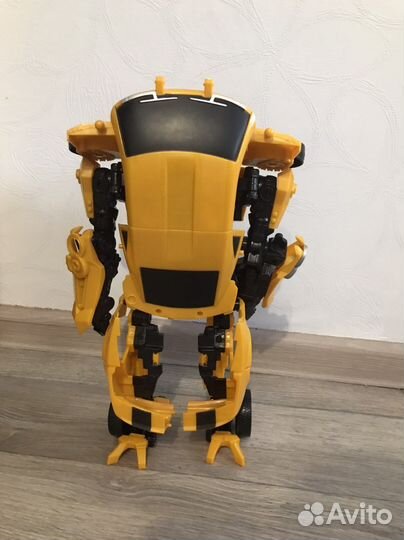 Трансформер Бамблби