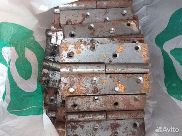 Петли для дверей