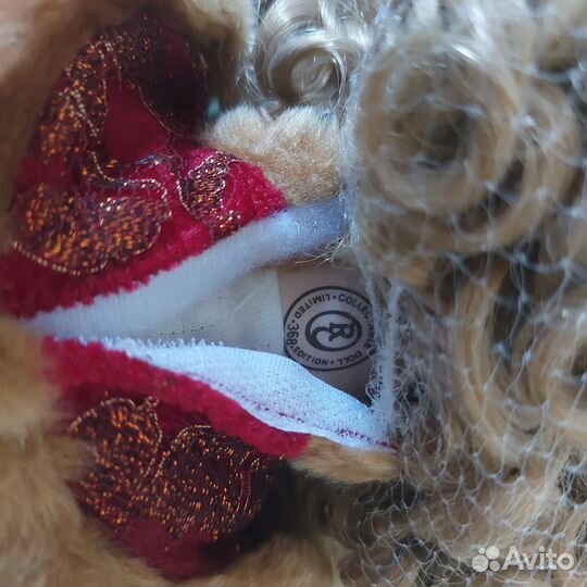 Коллекционная фарфоровая кукла Полина -Remeco