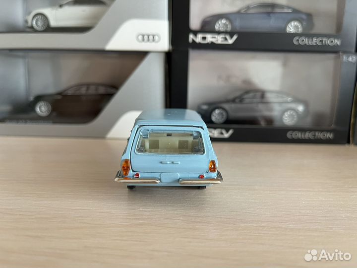 Модель Волга газ 2402 фестивальная СССР 1:43