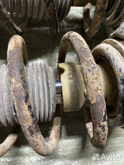 Стойки передние в сборе Skoda Fabia 2001 1.4 AUB