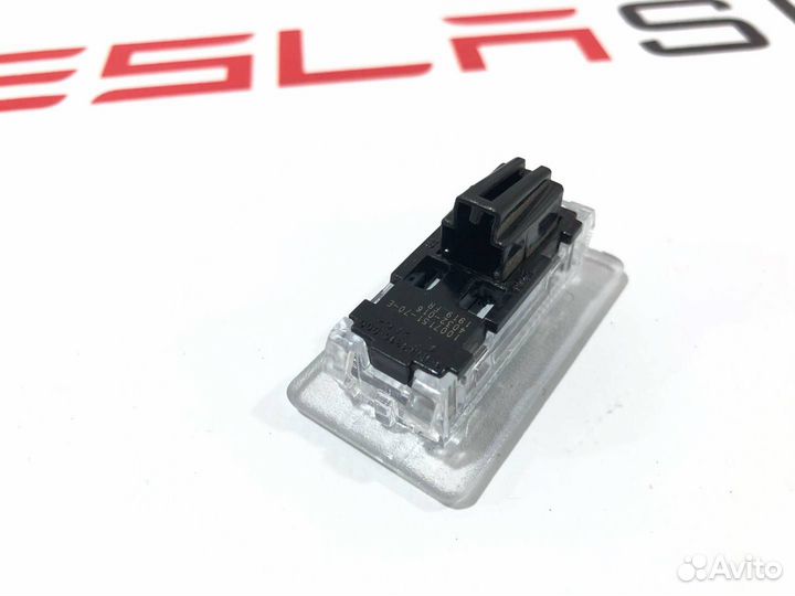 Фонарь подсветки салона Tesla Model X 2019