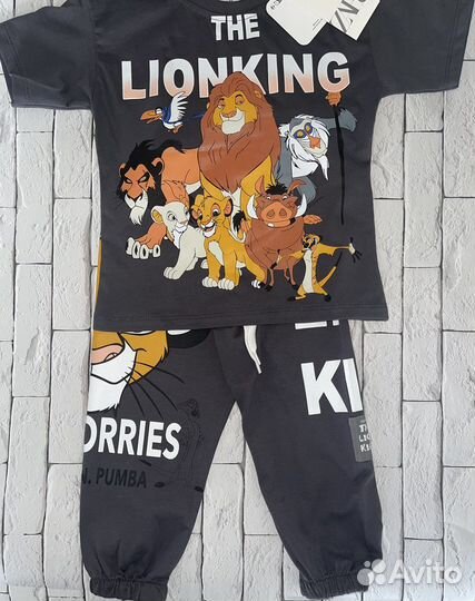 Костюм для мальчика zara 104 р