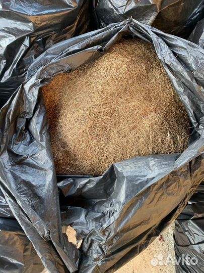 Сено в мешках