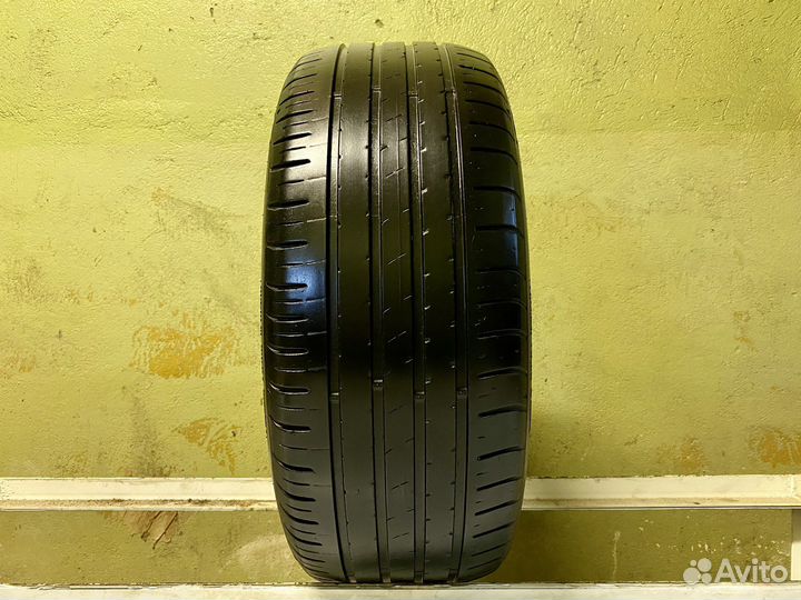 Kumho Ecsta HS51 235/55 R17 103W