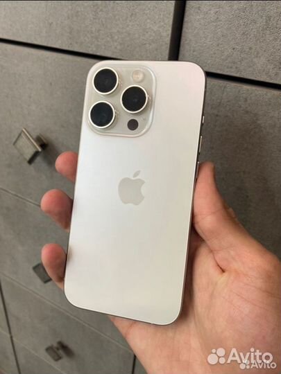 iPhone 15 Pro, 256 ГБ