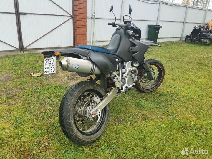 Suzuki drz400