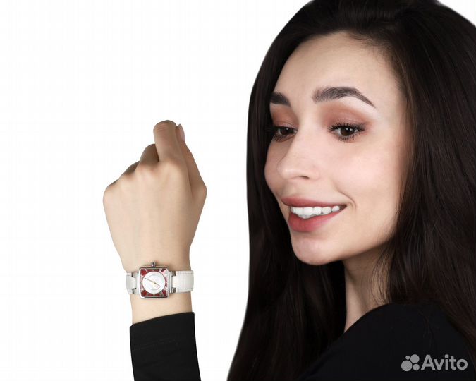 Стальные часы Louis Vuitton