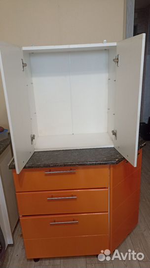 Кухонный шкаф б/у