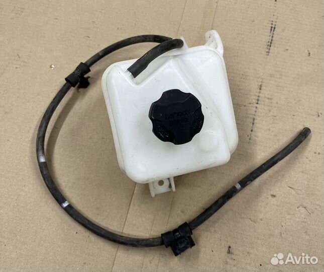 Бачок охлаждающей жидкости Киа Спортейдж 3, IX35