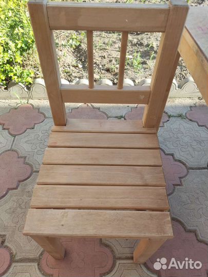 Стол и два стульчика от IKEA