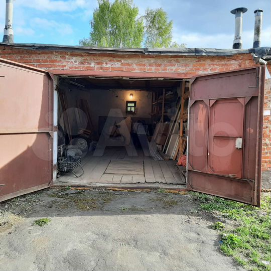 Гараж, > 30 м²