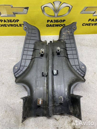 Накладка на задний порог шевроле авео