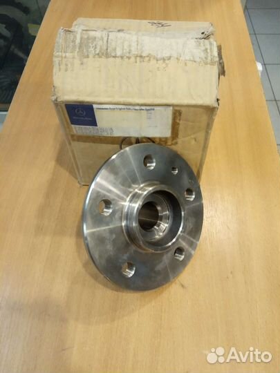 Ступица колеса Мерседес W 638 зад 638 356 00 01