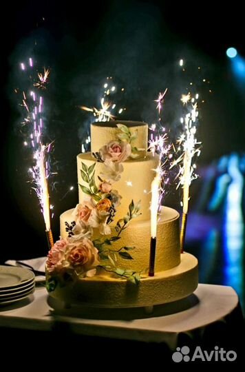 Товары для праздника и упаковка подарков