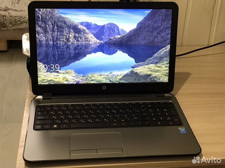 Ноутбук HP 15-r151nr